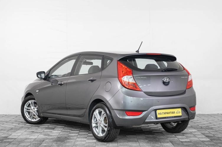 Hyundai Solaris 4 из 6