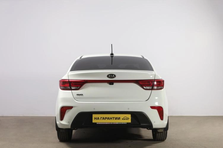 KIA Rio 5 из 6