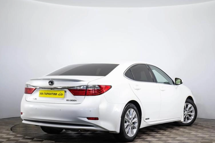 Lexus ES 4 из 6