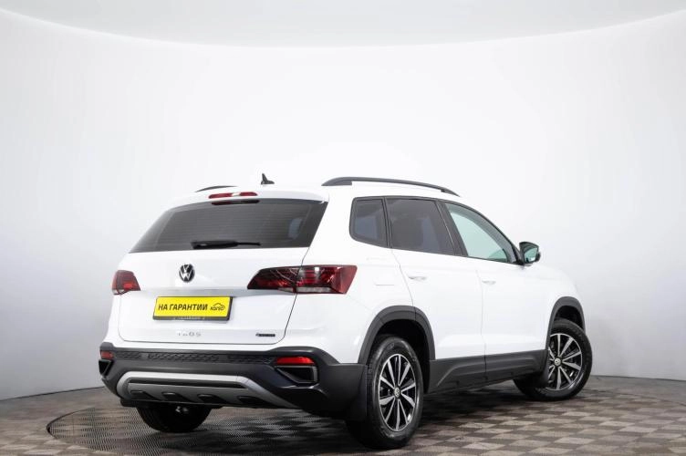 Volkswagen Taos 4 из 6