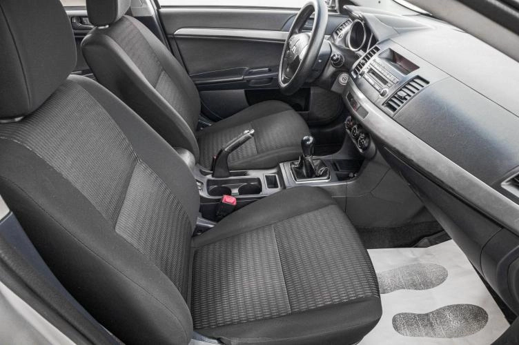 Mitsubishi Lancer 19 из 22