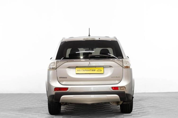 Mitsubishi Outlander 5 из 6