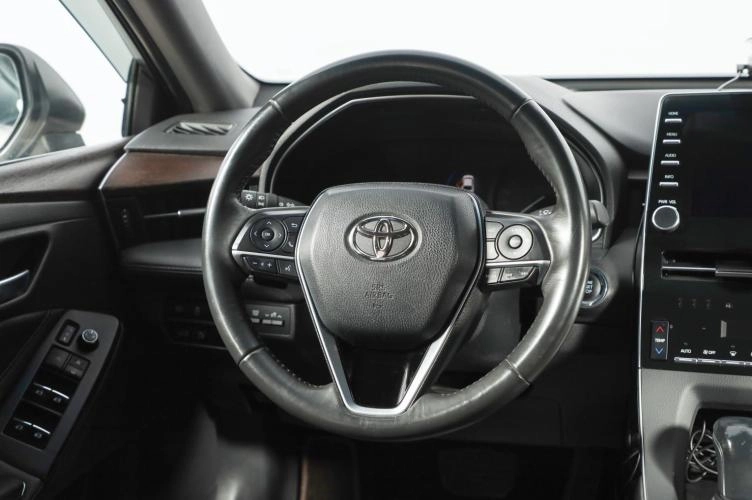 Toyota Avalon 11 из 18