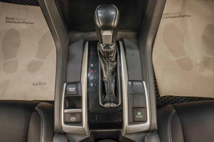 Honda Civic 15 из 19