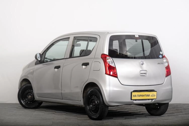 Suzuki Alto 3 из 6