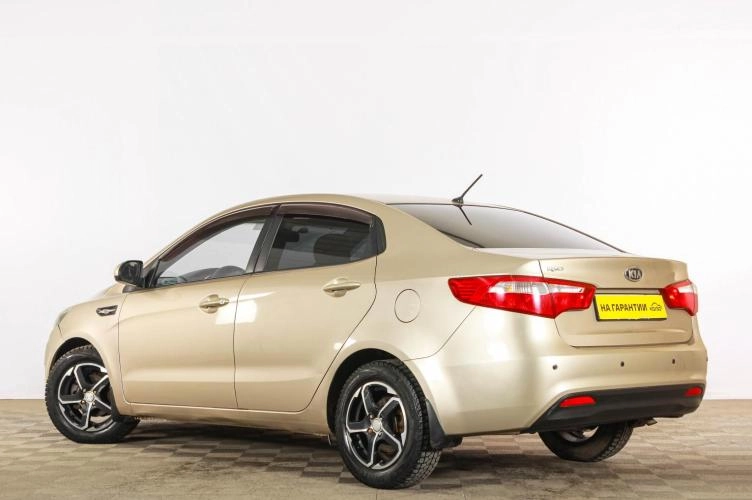 KIA Rio 4 из 6
