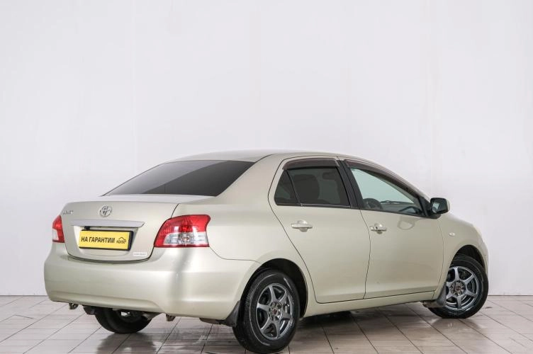 Toyota Belta 6 из 6
