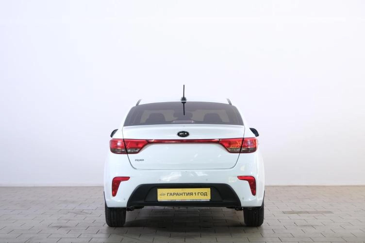 KIA Rio 5 из 6