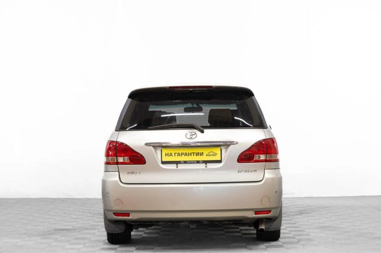 Toyota Ipsum 5 из 6