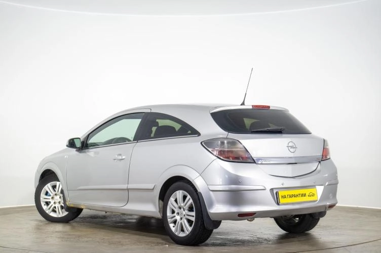 Opel Astra GTC 6 из 6