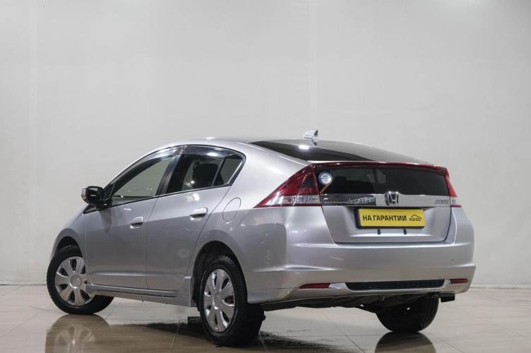 Honda Insight 4 из 6