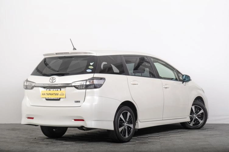Toyota Wish 6 из 6