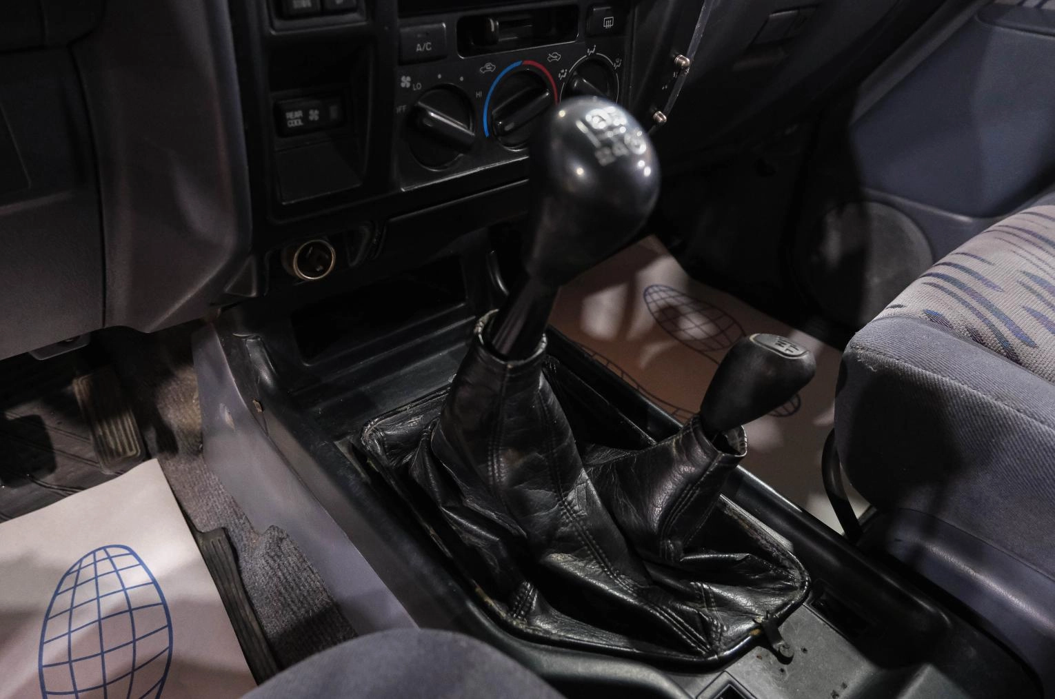 Toyota Land Cruiser Prado 27 из 37