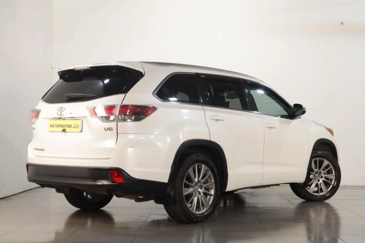 Toyota Highlander 6 из 6