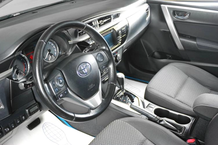Toyota Corolla 7 из 18