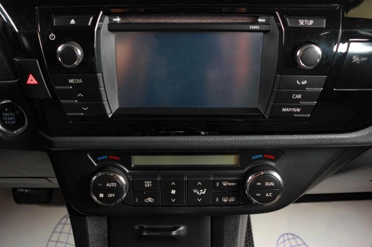 Toyota Corolla 15 из 18