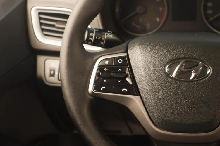 Hyundai Solaris 12 из 19