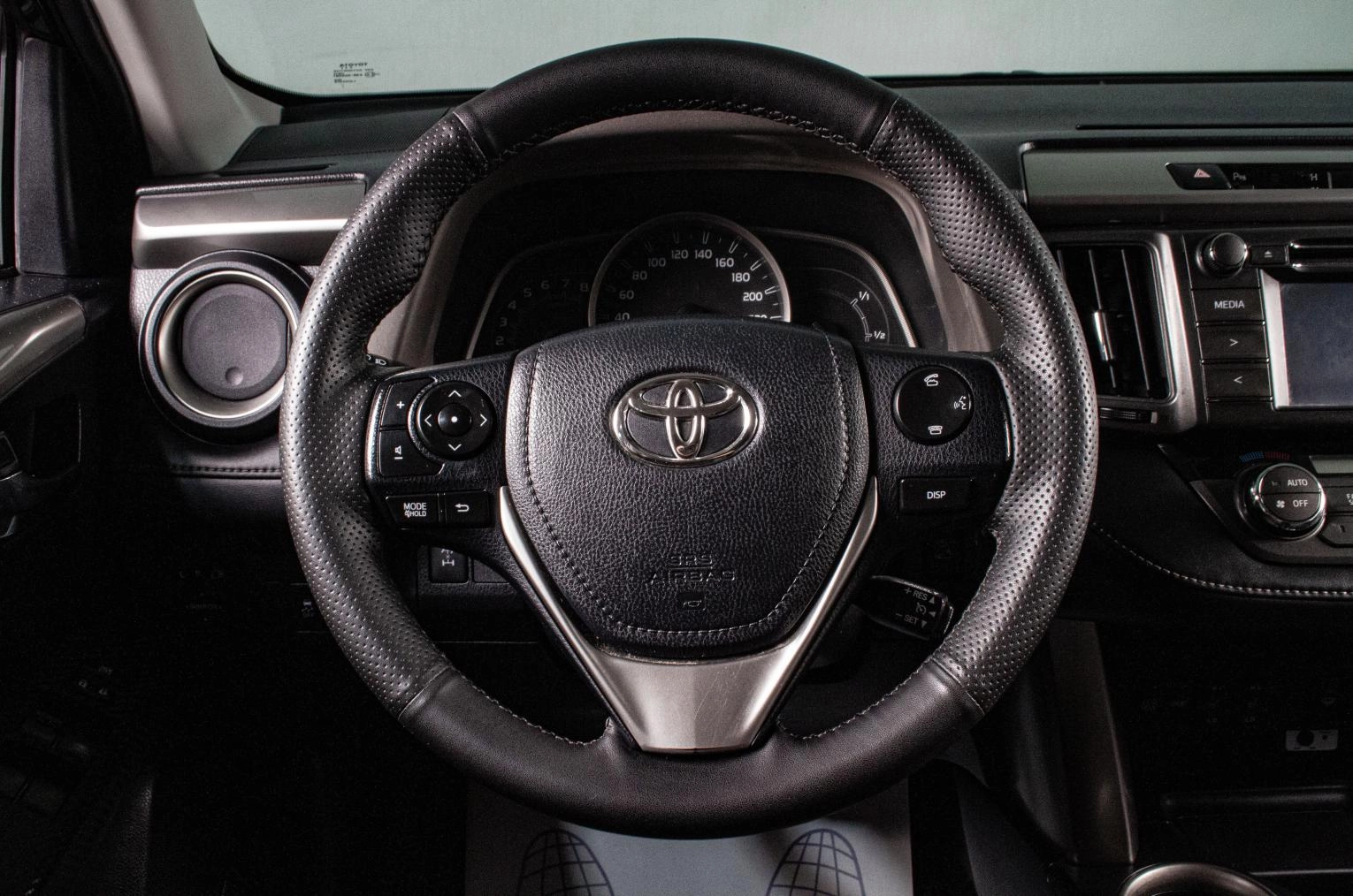 Toyota RAV4 10 из 16