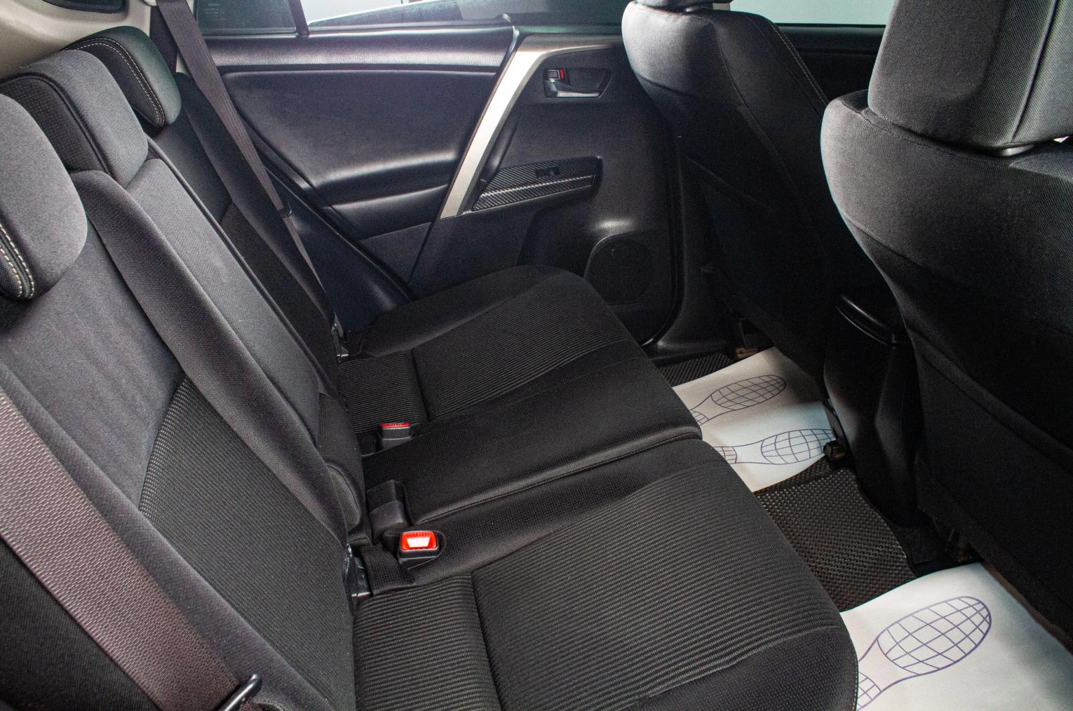 Toyota RAV4 16 из 16