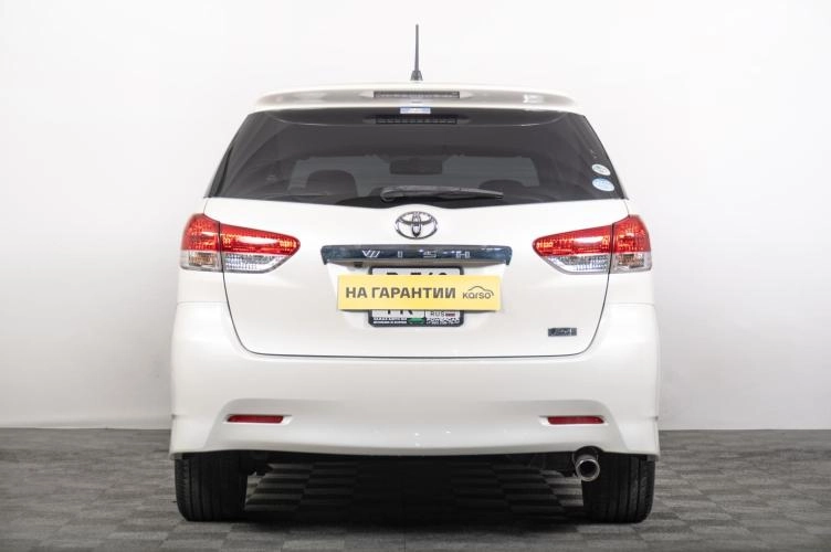 Toyota Wish 4 из 6