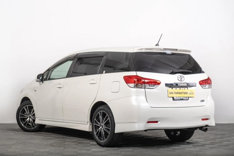 Toyota Wish 5 из 6