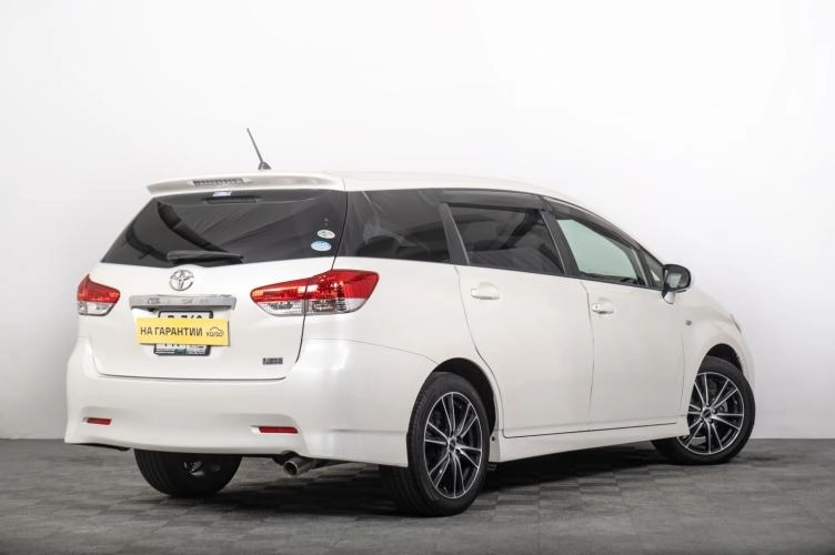 Toyota Wish 6 из 6