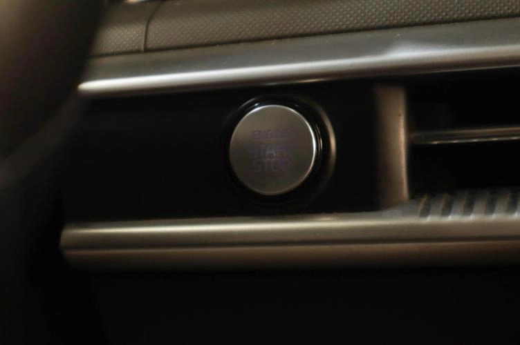 KIA K5 17 из 20
