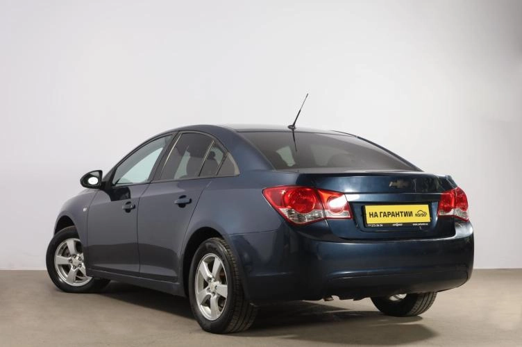 Chevrolet Cruze 4 из 6