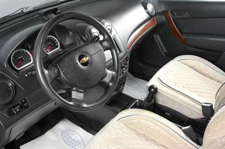 Chevrolet Aveo 7 из 15