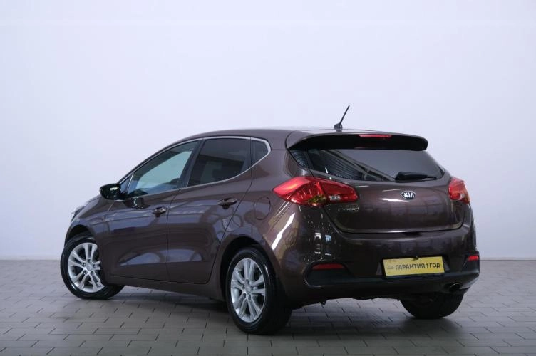 KIA cee'd 4 из 6