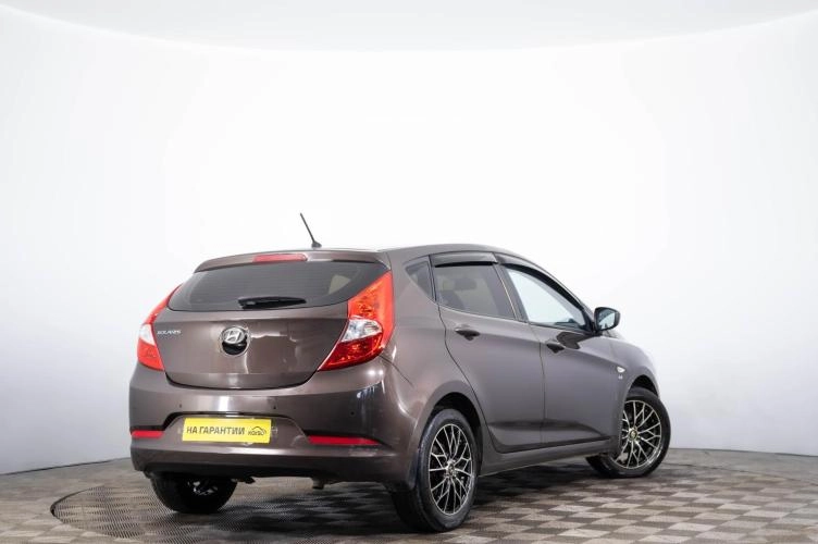 Hyundai Solaris 4 из 6