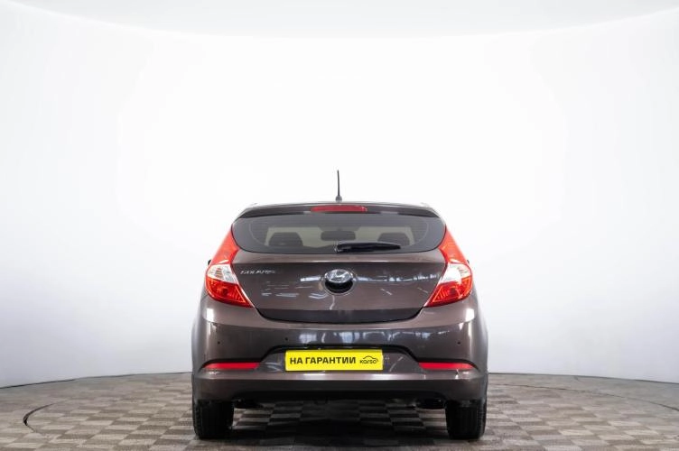 Hyundai Solaris 5 из 6