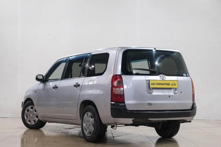 Toyota Succeed 4 из 6