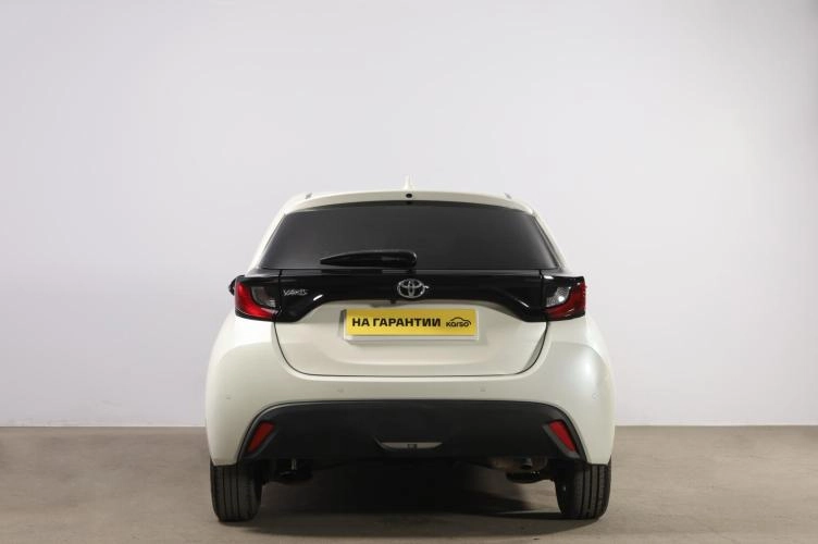 Toyota Yaris 5 из 6