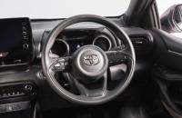 Toyota Yaris 11 из 18