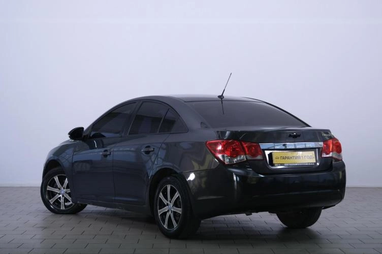 Chevrolet Cruze 4 из 6