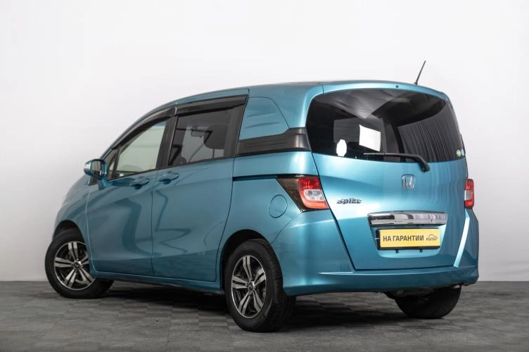 Honda Freed 5 из 6