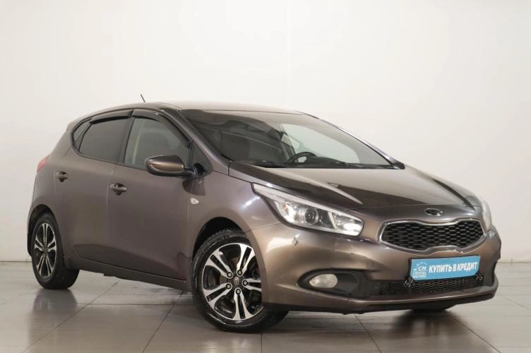KIA cee'd 1 из 6