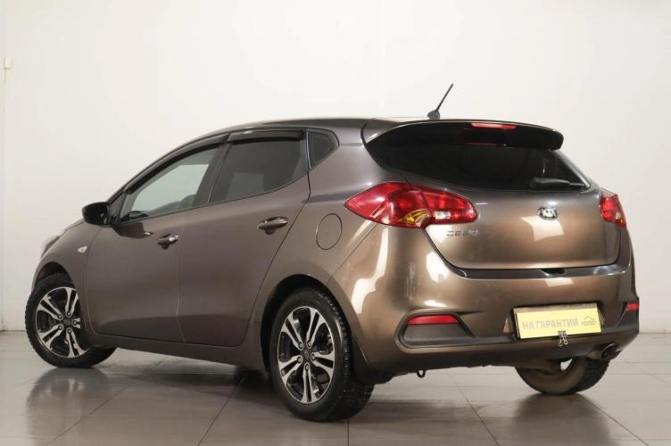 KIA cee'd 4 из 6