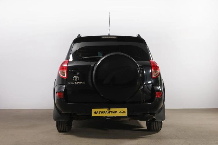 Toyota RAV4 5 из 6