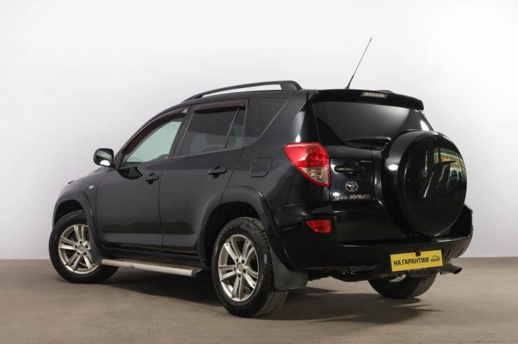 Toyota RAV4 4 из 6
