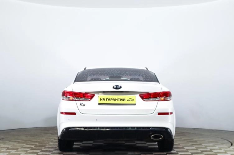 KIA K5 5 из 6
