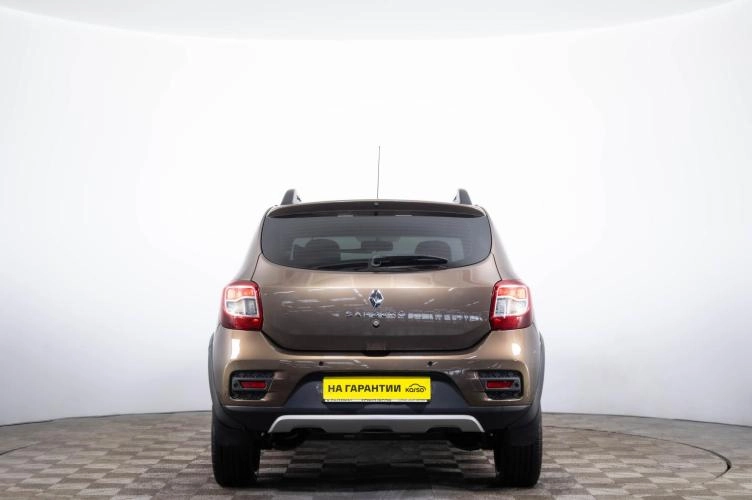 Renault Sandero Stepway 5 из 6