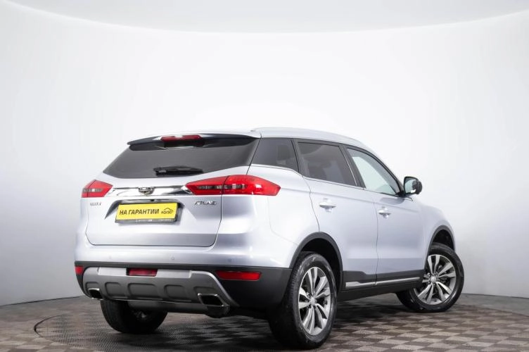 Geely Atlas 4 из 6