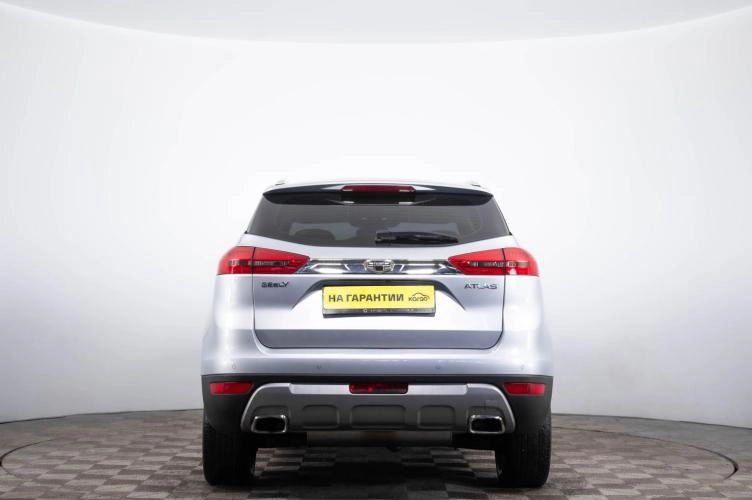 Geely Atlas 5 из 6