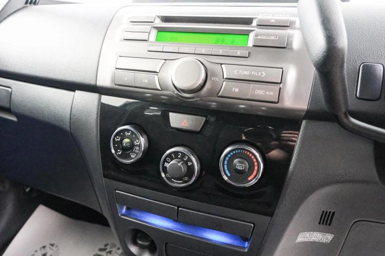 Toyota bB 15 из 21