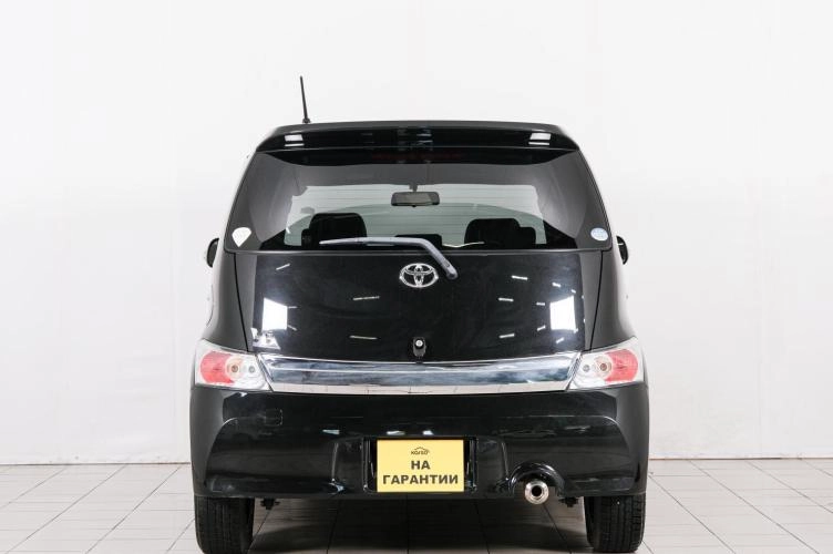 Toyota bB 5 из 21
