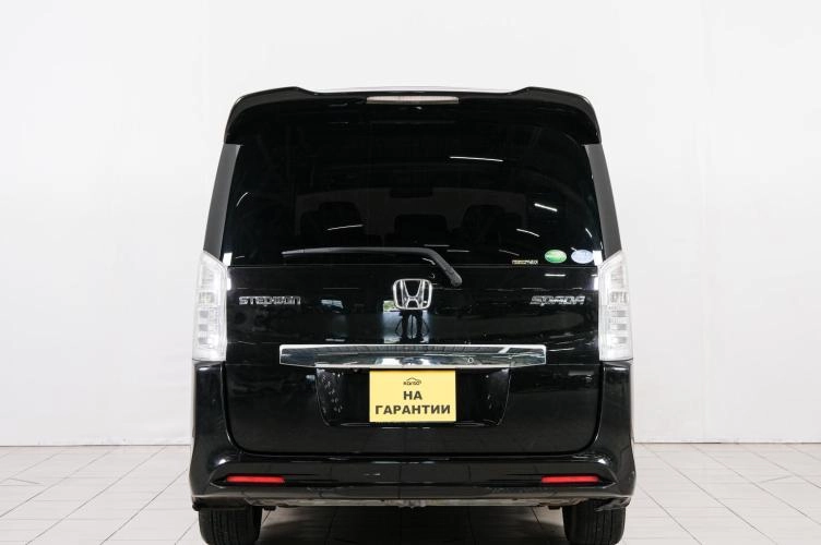 Honda Stepwgn Spada 5 из 6