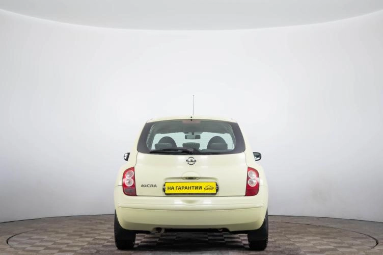 Nissan Micra 5 из 6