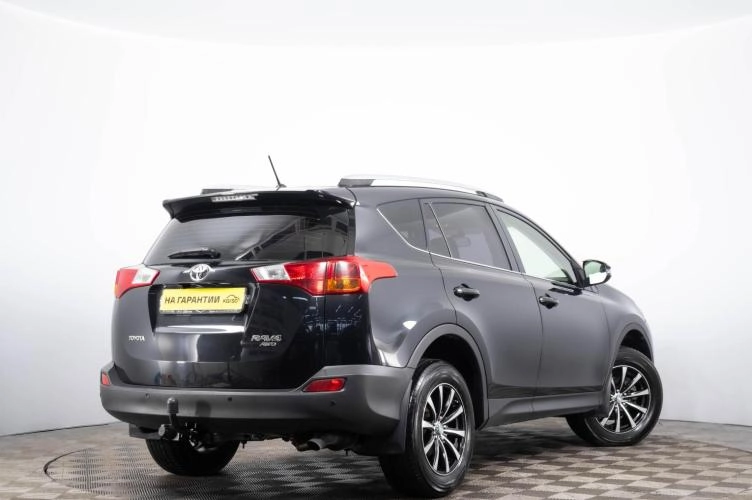 Toyota RAV4 4 из 6